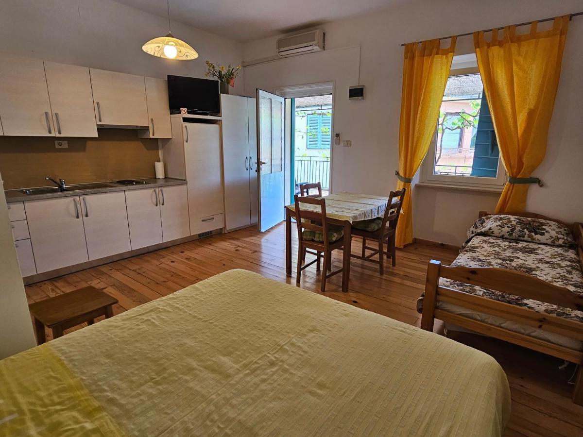 Apartments La Pergola Rovinj Exterior photo